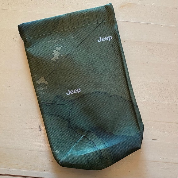 New Jeep utility bag, drawstring topographical map design, green - Picture 3 of 6